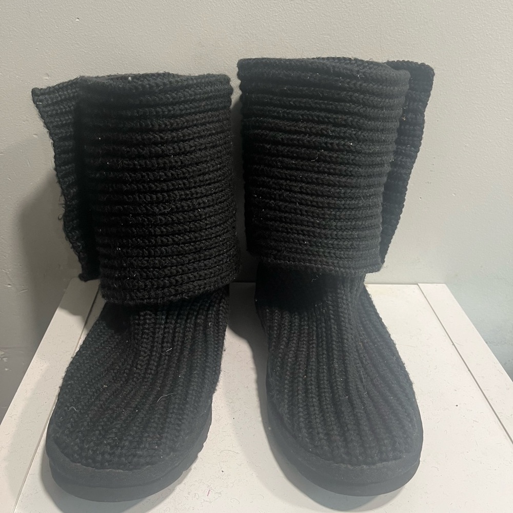 UGG Classic Cardy Boot size 8 - Picture 2 of 9